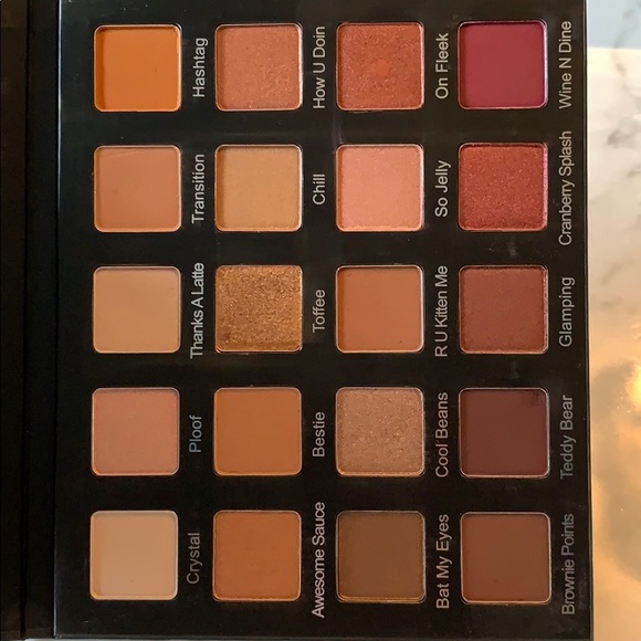 Original Violet Voss Holy Grail Palette - Picture 11 of 16